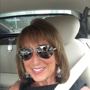 Meet your Posher, Anne